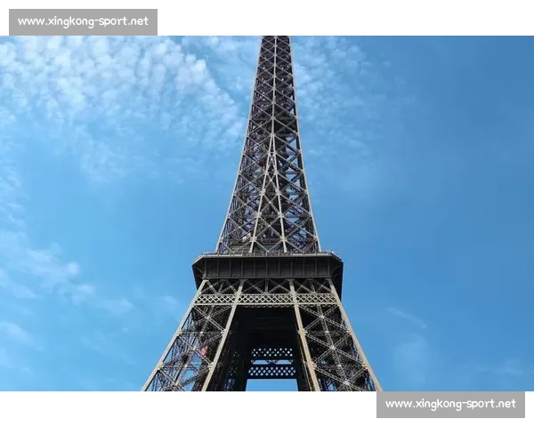 不止有埃菲尔铁塔，法国电竞代表队也是城市新名片！